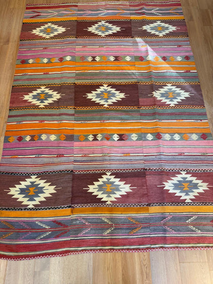 Turkish Kilim Rug 5'9" x 8'2"