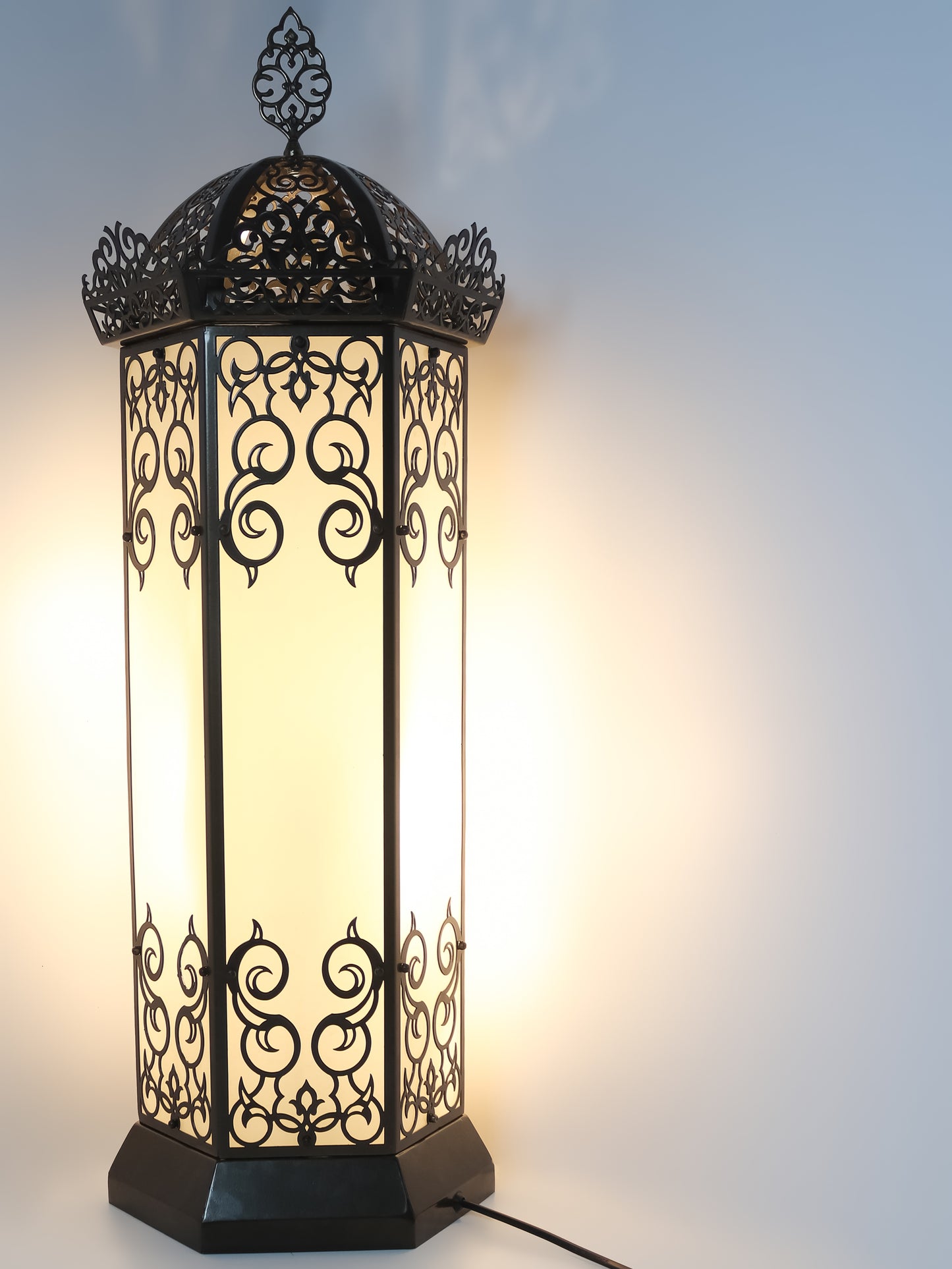 Moroccan Laser Cut Pattern Design Table Lamp